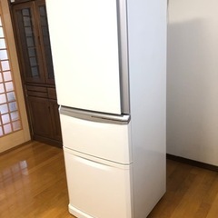 三菱電機社製冷蔵庫（ホワイト）