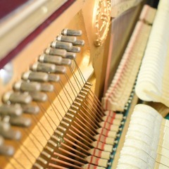 ヤマハ木目中古アップライトピアノ　U1（1961年製造）