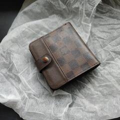 ヴィトンの財布です。
