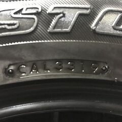 BS BRIDGESTONE BLIZZAK DM-V1 215/60R17 17インチ スタッドレス 4本 19年製 バリ溝 エクストレイル ハイエース等　(VTG677) クレジットカード QR決済可能