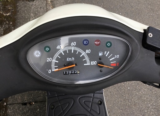 ＜希少車＞YAMAHA・グランドアクシス100・2スト・SB06J ホワイト　新品交換部品多数の超お得品！お掃除済でピカピカです♪ 希少車＞YAMAHA・グランドアクシス100・2スト・SB06J ホワイト 新品