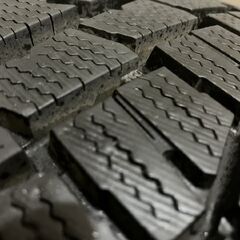 DUNLOP WINTER MAXX WM02 205/60R16 16インチ スタッドレス 4本 23年製 バリ溝 ヴォクシー ステップワゴン ノア等　(VTI763) クレジットカード QR決済可能