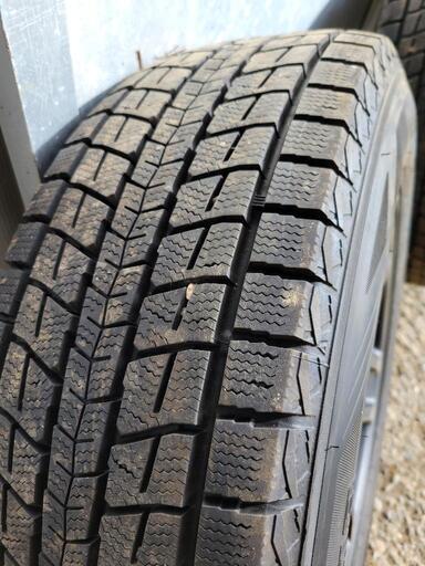 100ハイエース 215/70r16 スタッドレスタイヤ