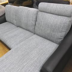 美品！！3人掛けカウチソファ 幅210㎝ ブラック×グレー ヘッドレスト1つ付き L字ソファー 2トーン モダン　西岡店 　