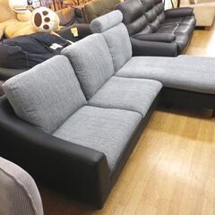 美品！！3人掛けカウチソファ 幅210㎝ ブラック×グレー ヘッドレスト1つ付き L字ソファー 2トーン モダン　西岡店 　