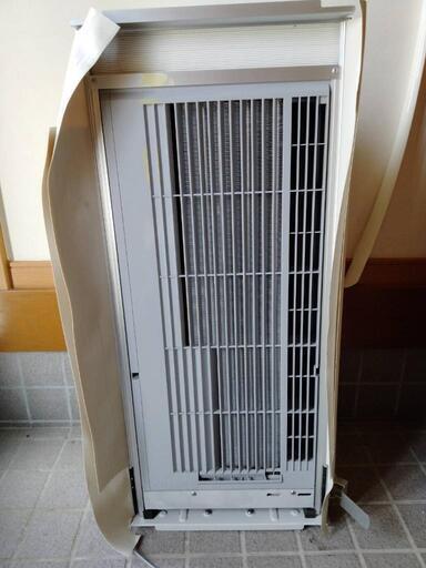 窓用エアコン　コロナウインドエアコン