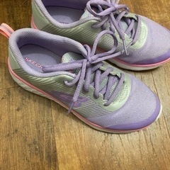 SKECHERS スニーカー 女の子 22.5