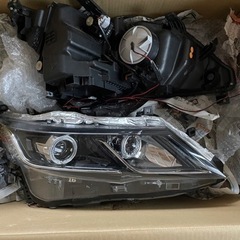 値下げ　セレナ　c27 前期　4連イカリングヘッドライト