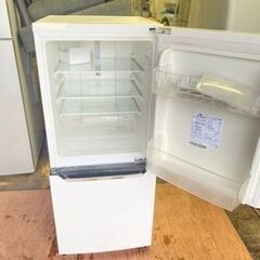 福岡市内配送無料　ハイセンス ２ドア冷凍冷蔵庫 HR-D1301,2