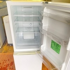 福岡市内配送無料　HERBRelax（ハーブリラックス） YRZ-F15E1(W) 2ドアノンフロン冷凍冷蔵庫(156L・右開き) ホワイト