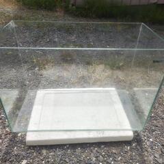 水槽　オールガラス60
