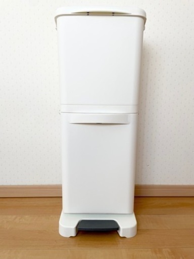 IKEA  ペダル式　ゴミ箱　40l