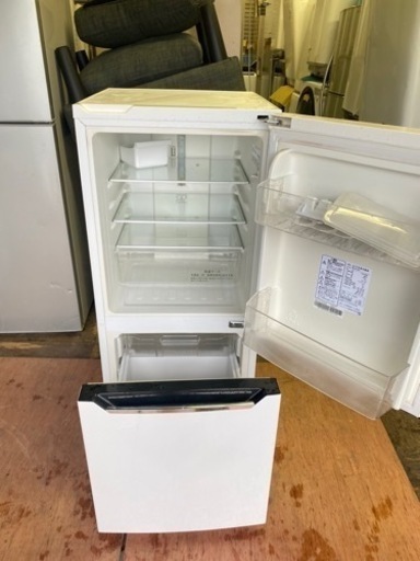 北九州市内配送無料　保証付き　ハイセンス ２ドア冷凍冷蔵庫 HR-D1301