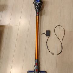 dyson v8flully　破格にて譲ります