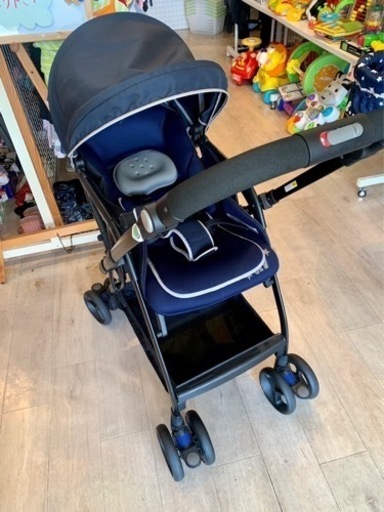 ■店頭引取限定■美品☆アップリカ　現行モデル　ベビーカー♪ソフィア　定価41140円