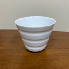 白いコップ（陶器）