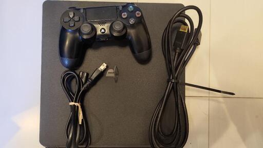 プレイステーション4（hdmi,lanケーブル付いてます）