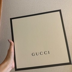 GUCCIのストールが入っていた箱