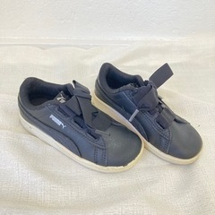 62. PUMAスニーカー