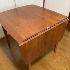 ダイニングテーブルイスセット❗️