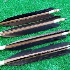 【コレ見て！】 弓道　矢と矢筒のセット 弓具 弓矢 矢羽根 竹矢 竹弓