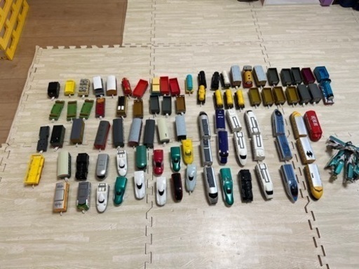 【受付終了】プラレール車両、収納　大量セット【手渡し希望】