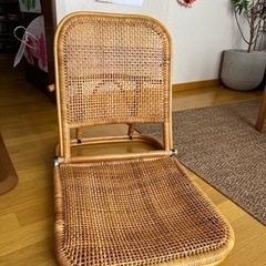 ラタン素材の座椅子　1脚