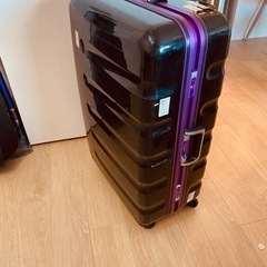 スーツケース（一週間旅行程度用）