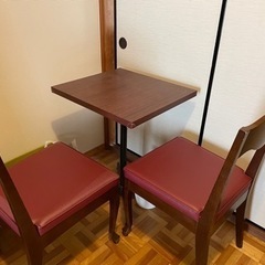 【決まりました】小さめテーブル、椅子2脚