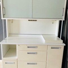 ニトリのカップボード