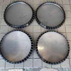 おしゃれな　ムーンアイタイプ　メッキホイルキャップ　4枚　13インチ