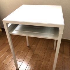 IKEA リバーシブルテーブル　スモール　NYBODA