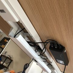 【美品】山善の電動昇降機能つきスタンディングデスク（引き取り限定）