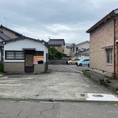 大泉本町2丁目　新設賃貸駐車場　月額4000円　残り1台 − 富山県