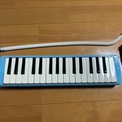 鍵盤ハーモニカ　ケース付き　水色