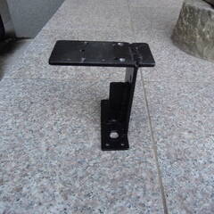 汎用跳ね上げ式アームレスト用ハイゼットジャンボ専用ブラケット 、500，510　前期、後期用。アームレスト組み付け品