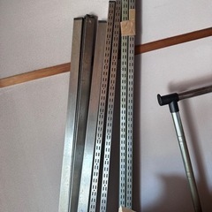 岡村製作所　壁掛け　収納の芯　金属