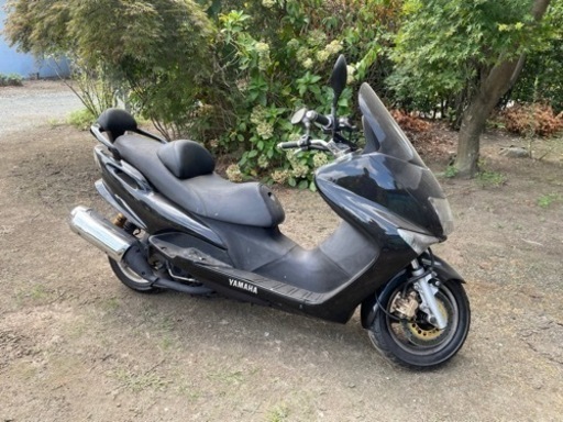 マジェスティ125  キャブ車外装新品