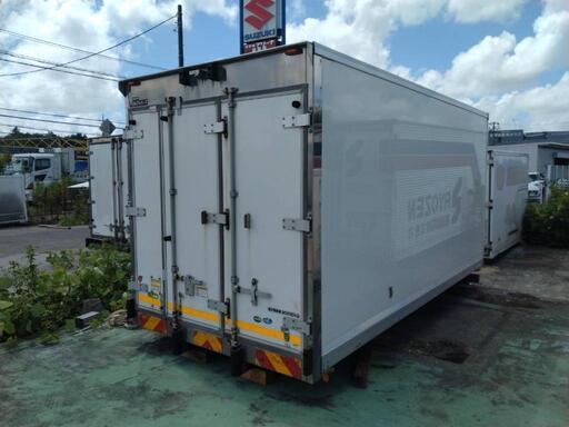 香取市】横扉付き 保冷コンテナ (No.Y-312) 長さ約460cm×幅200cm×高さ