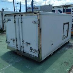 【香取市】横扉付き 背の低い 保冷コンテナ (No.Y-308) 長さ約325cm×幅165cm×高さ162cm (株)トラストカーゴ 香取コンテナ販売所 香取市】横扉付き 背の低い 保冷コンテナ (No.Y-308) 長さ約