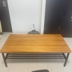 300円　木製ローテーブル