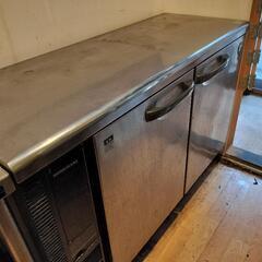 厨房機器(ホシザキ)3台と家庭用冷蔵庫1台