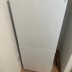 【美品】ほぼ新品冷蔵庫。3か月前に26,900円で購入。急遽引越しで必要無くなりました。