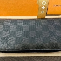 LOUIS VUITTON 長財布 イニシャル入り
