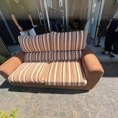 ソファ　三人掛け　ローラKD　スペイン製　オレンジ　布製 ソファ 三人掛け ローラKD スペイン製 オレンジ 布製