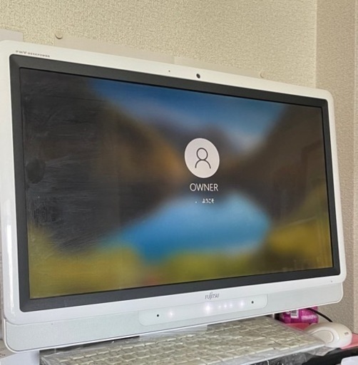 富士通　デスクトップ　PC