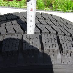 C-HR ブリヂストン スタッドレス ブリザックVRX2 215/60R17 2022年製4 