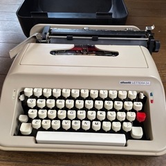 タイプライター　35年前使用してました。