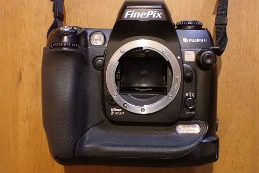 デジタル一眼 FinePix S3Pro + AF-S NIKKOR 18-70mm  3.5-4.5G ED