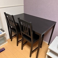 ダイニングテーブル＋椅子2脚